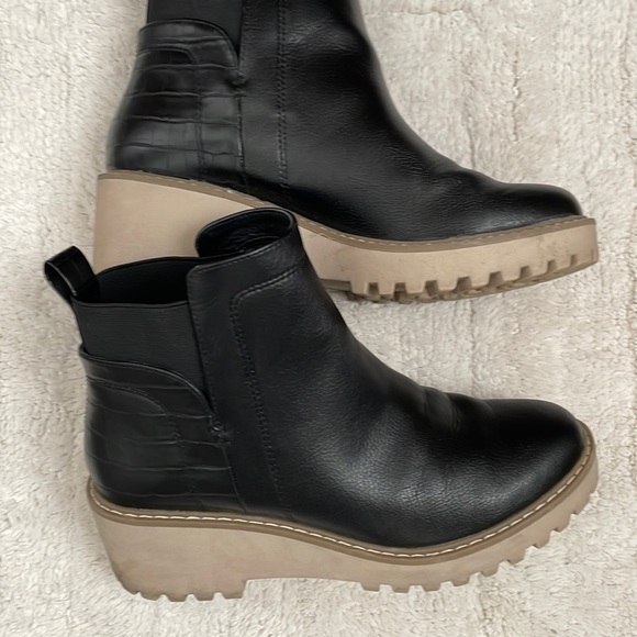 Dolce Vita Rielle Size 85 Wedge Boots 